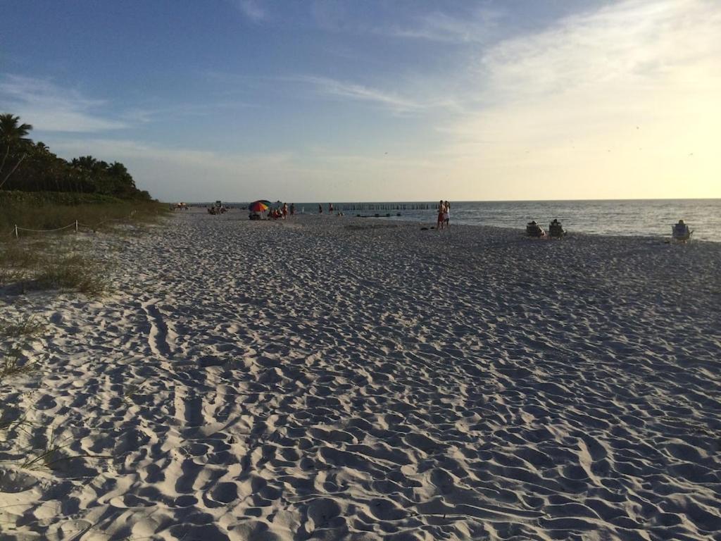 Pool Home With A New Sparkling Pool, Close To Beach, Lovely Lake View North Naples Exteriör bild
