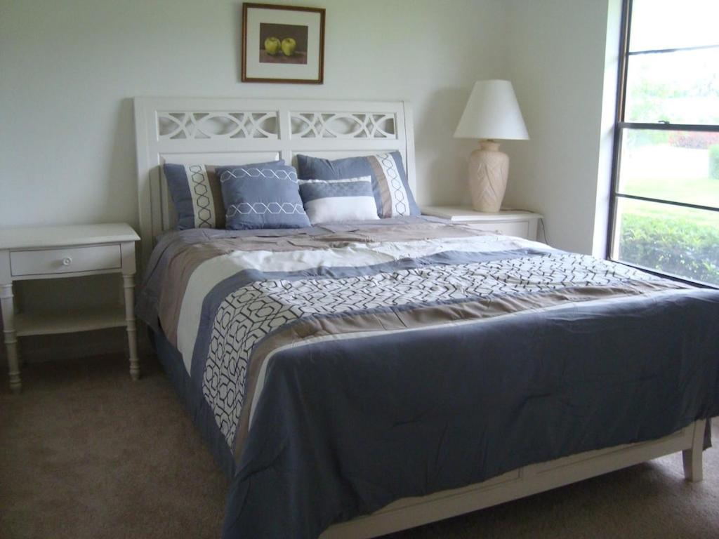 Pool Home With A New Sparkling Pool, Close To Beach, Lovely Lake View North Naples Exteriör bild
