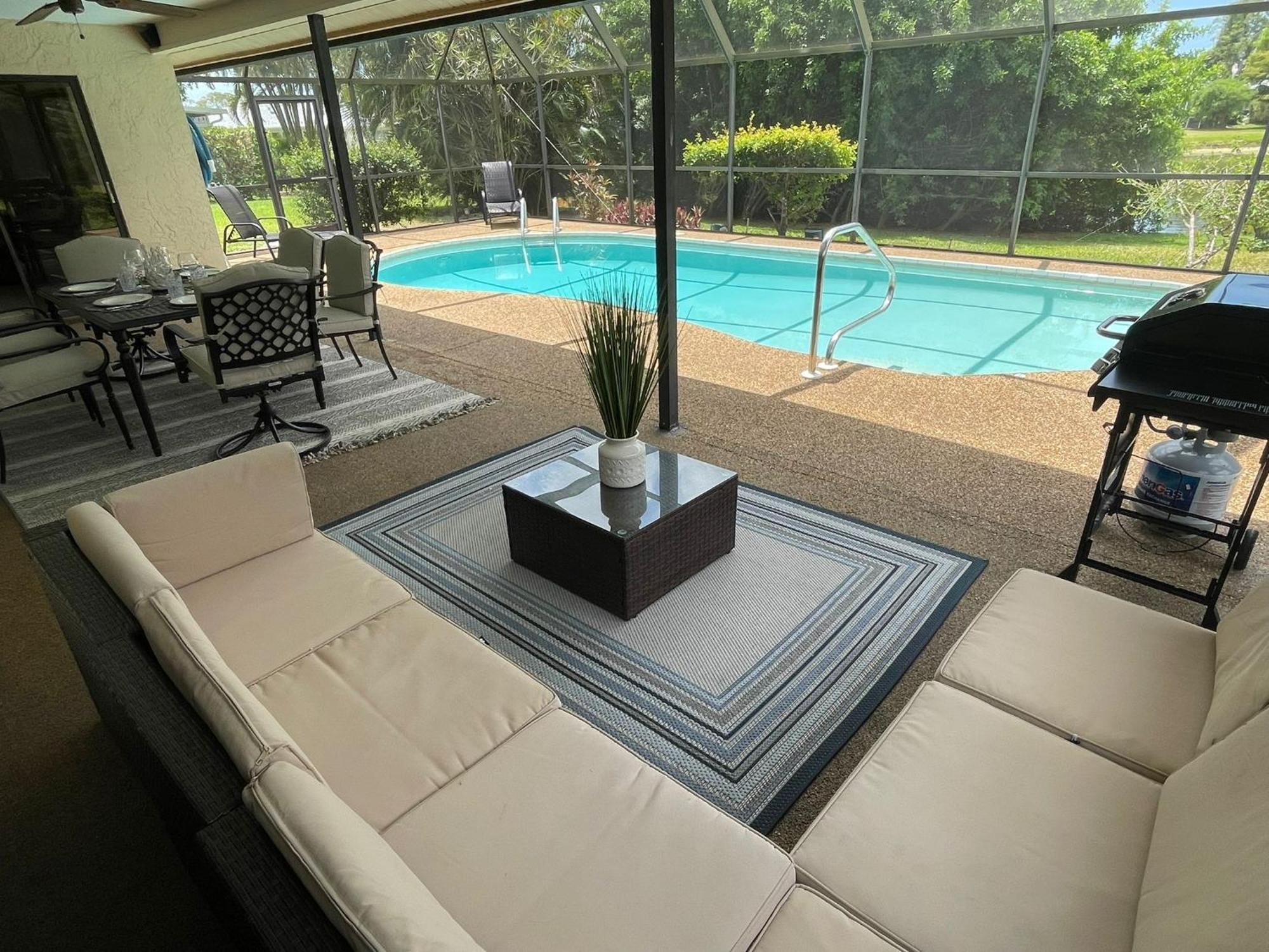 Pool Home With A New Sparkling Pool, Close To Beach, Lovely Lake View North Naples Exteriör bild